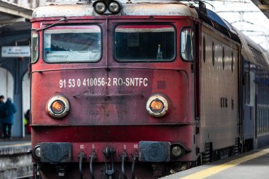 Bükreş, Romanya 'daki Bükreş (Gara de Nord Bükreş) tren istasyonunda ya da hareket halindeki tren platformunda 2022