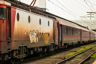 Bükreş, Romanya 'daki Bükreş (Gara de Nord Bükreş) tren istasyonunda ya da hareket halindeki tren platformunda 2022