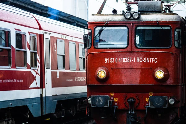 Tren Movimiento Plataforma Del Tren Bucarest North Railway Station Gara — Foto de Stock