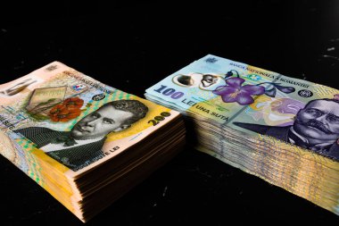 Bir yığın LEI Romanya parası. RON Leu Para Avrupa Para Birimi