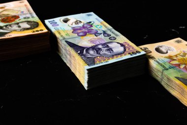 Bir yığın LEI Romanya parası. RON Leu Para Avrupa Para Birimi