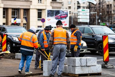 Romanya 'nın Bükreş kentinde inşaat işçileri, 2021