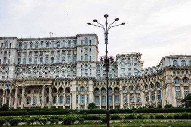 Gece vakti Parlamento Sarayı, Bükreş, Romanya