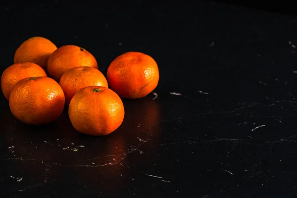 Detalhe Fruta Laranja Fundo Preto — Fotografia de Stock