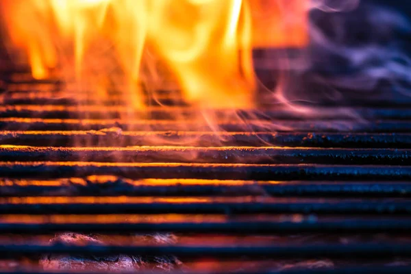 Empty Hot Charcoal Barbecue Grill Bright Flame — Stock Photo, Image