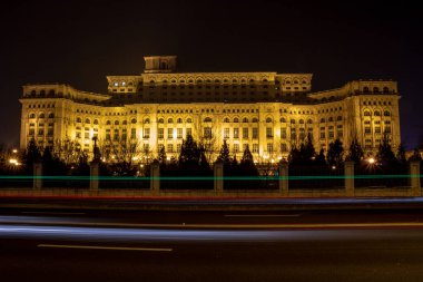Gece vakti Parlamento Sarayı, Bükreş, Romanya