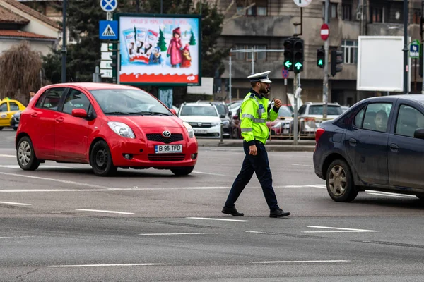 Agent Policji Rumuńska Policja Ruchu Drogowego Politia Rutiera Kierujący Ruchem — Zdjęcie stockowe