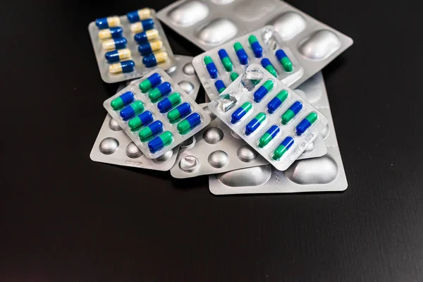 Droga Pílulas Cápsula Medicamentos Vitaminas Mesa — Fotografia de Stock