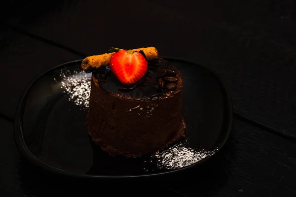 巧克力慕斯甜点 巧克力蛋糕 — 图库照片