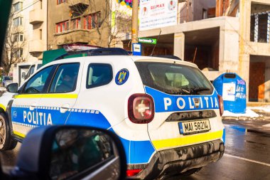 Romanya polisi (Politia Rutiera) Romanya 'nın Bükreş kentinde 2021 yılında devriye gezen otomobiller