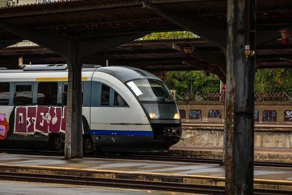 Tren Movimiento Plataforma Del Tren Bucarest North Railway Station Gara — Foto de Stock