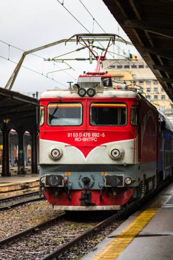 Bükreş, Romanya 'daki Bükreş (Gara de Nord Bükreş) tren istasyonunda ya da hareket halindeki tren platformunda 2022