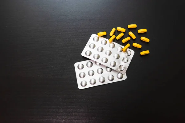 Pastillas Cápsulas Medicamentos Medicamentos Vitaminas Sobre Mesa —  Fotos de Stock