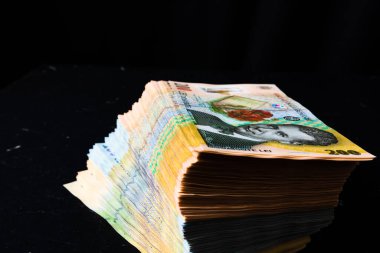 Bir yığın LEI Romanya parası. RON Leu Para Avrupa Para Birimi