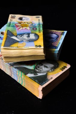 Bir yığın LEI Romanya parası. RON Leu Para Avrupa Para Birimi