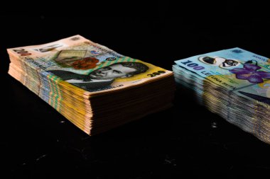 Bir yığın LEI Romanya parası. RON Leu Para Avrupa Para Birimi