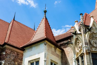 Hunyad Şatosu - Hunedoara, Romanya 'daki Corvin Kalesi, 2020. Dış mimari detay.