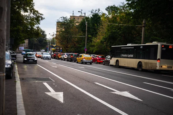 Auto Nel Traffico All Ora Punta Nel Centro Della Città — Foto Stock