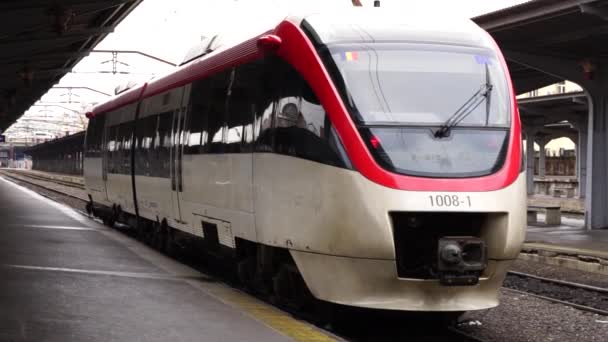 Tren Plataforma Del Tren Bucarest Norte Estación Tren Gara Nord — Vídeos de Stock