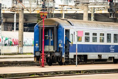 Bükreş, Romanya 'daki Bükreş (Gara de Nord Bükreş) tren istasyonunda ya da hareket halindeki tren platformunda 2022
