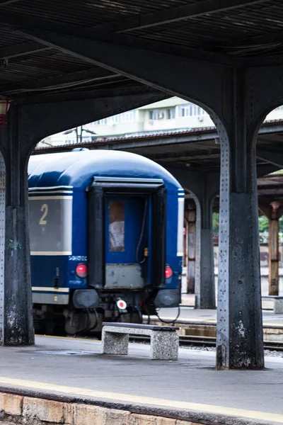 Bükreş, Romanya 'daki Bükreş (Gara de Nord Bükreş) tren istasyonunda ya da hareket halindeki tren platformunda 2022