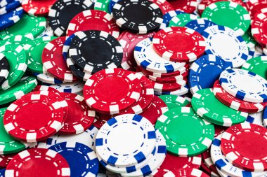 Poker fişleri arka planı. Kumarhane işi, risk, şans, iyi şans veya kumar konsepti