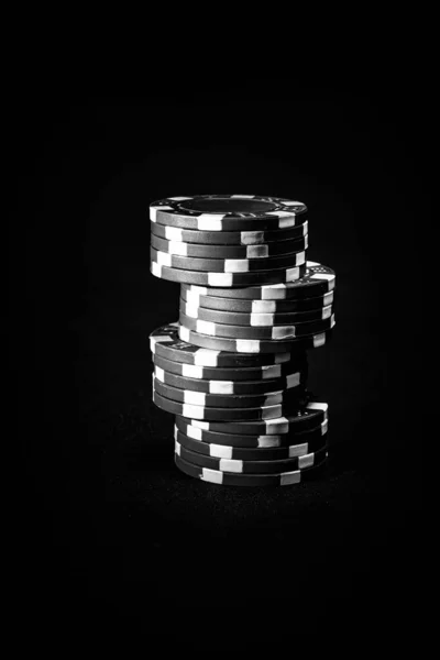Стек Фишек Покера Черном Фоне — стоковое фото