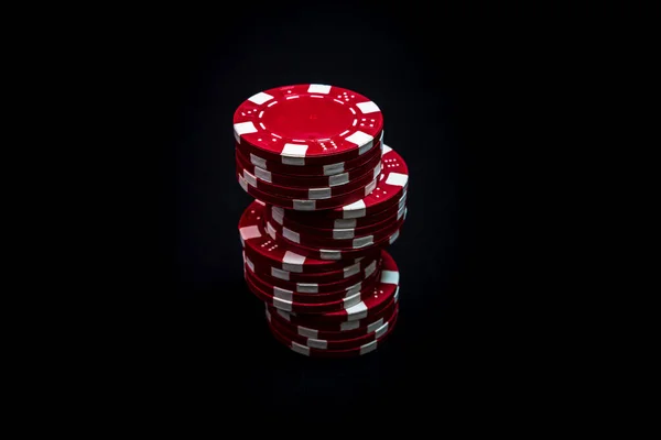 Pilha Fichas Poker Fundo Preto — Fotografia de Stock