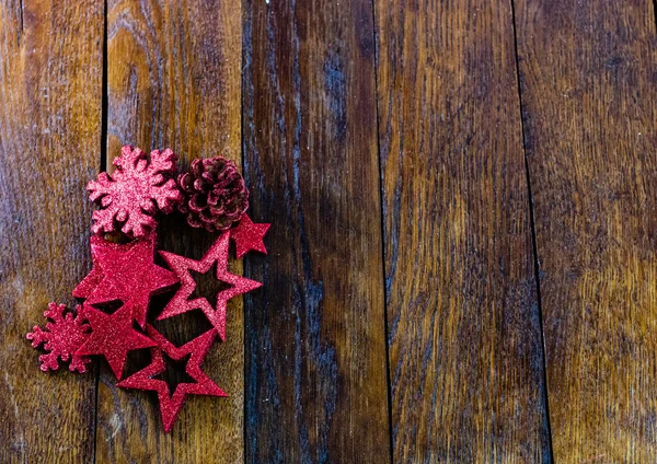 Kleurrijke Glanzende Kerstversieringen Houten Plank Kerstconcept Kerst Achtergrond — Stockfoto