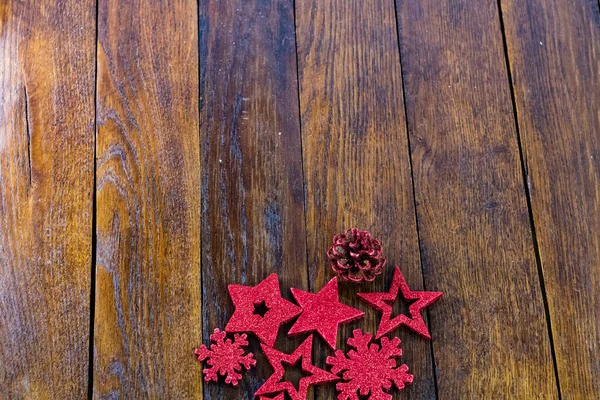 Bunte Glitzernde Und Glänzende Weihnachtsdekorationen Auf Holzbrettern Weihnachtskonzept Weihnachtlicher Hintergrund — Stockfoto