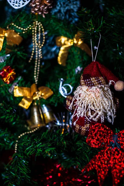 Decoraciones Colgantes Navidad Abeto Árbol Navidad Decorado Rama Abeto Con —  Fotos de Stock