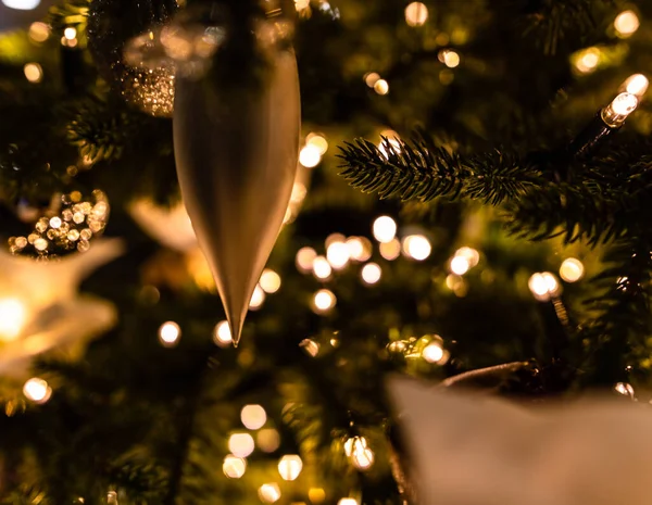 Decorazioni Natalizie Sfondo Sfocato Palle Natale Luci Natale — Foto Stock