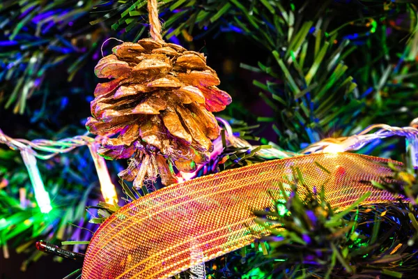 Decorazioni Appese Natale Abete Albero Natale Decorato Rami Abete Con — Foto Stock