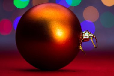 Dekorasyon ve bokeh ligths arkaplanlı Noel konsepti