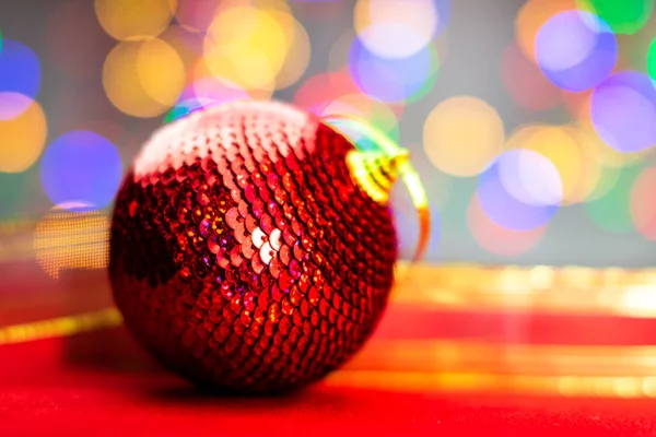 Luces Borrosas Composición Navidad Con Decoraciones Adornos Temporada Colorido Fondo —  Fotos de Stock