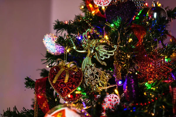 Bellissimi Ornamenti Decorazioni Natalizie Appesi All Albero Natale — Foto Stock