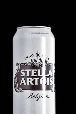 Stella Artois bira kutusu. Bükreş, Romanya, 2022