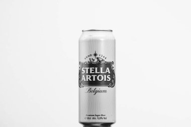 Stella Artois bira kutusu. Bükreş, Romanya, 2022