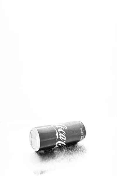 Klasická Plechovka Coca Coly Bukurešť Rumunsko 2022 — Stock fotografie