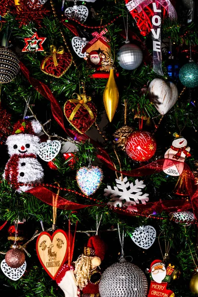 Beautiful Christmas Ornaments Decorations Hanging Christmas Tree — Stock Photo, Image