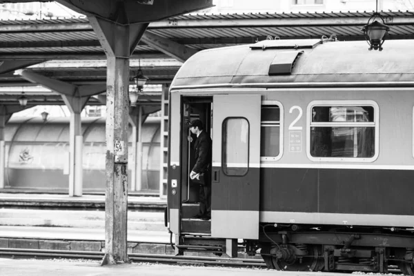 Treno Alla Stazione Ferroviaria Bucarest Nord Gara Nord Bucarest Romania — Foto Stock