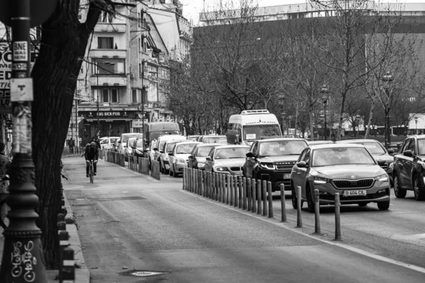 Κυκλοφορία Αυτοκινήτων Ρύπανση Κυκλοφοριακή Συμφόρηση Στο Κέντρο Του Βουκουρεστίου Ρουμανία — Φωτογραφία Αρχείου