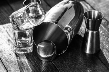 Kokteyl karıştırıcı, bar aksesuarları. Bar kavramı