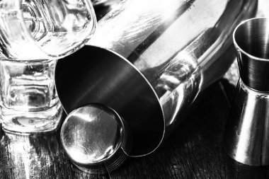 Kokteyl karıştırıcı, bar aksesuarları. Bar kavramı
