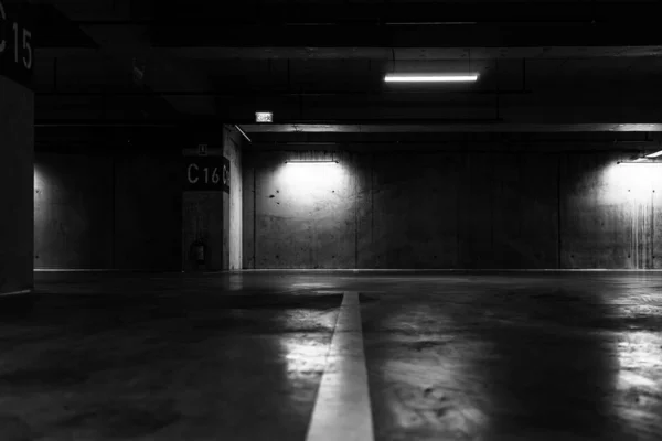 Estacionamiento Vacío Garaje Subterráneo — Foto de Stock