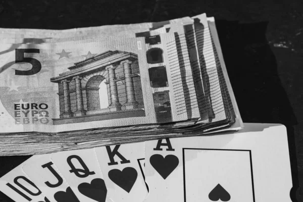ポーカーチップ お金とギャンブル — ストック写真