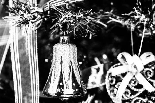Dekorované Vánoční Ozdoby Rozmazané Světla — Stock fotografie