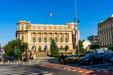 Romanya 'nın başkenti Bükreş' te sabah ve akşam araba trafiği, kirlilik, trafik sıkışıklığı