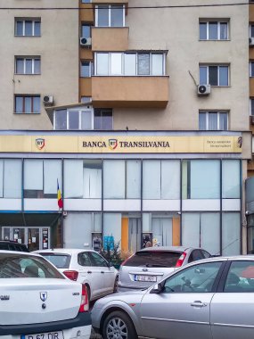 Romanya 'nın başkenti Bükreş' te sabah ve akşam araba trafiği, kirlilik, trafik sıkışıklığı