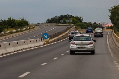 Romanya 'nın başkenti Bükreş' te sabah ve akşam araba trafiği, kirlilik, trafik sıkışıklığı